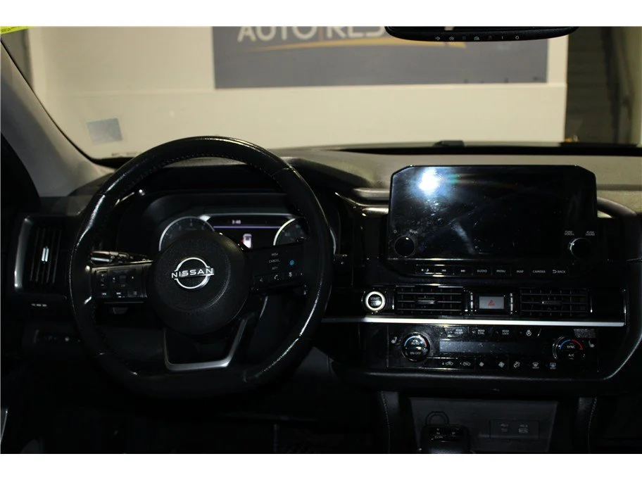 Used 2022 Super Black Nissan SL image 14