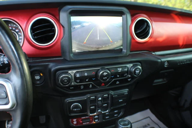 Used 2022  Jeep Unlimited Rubicon image 12