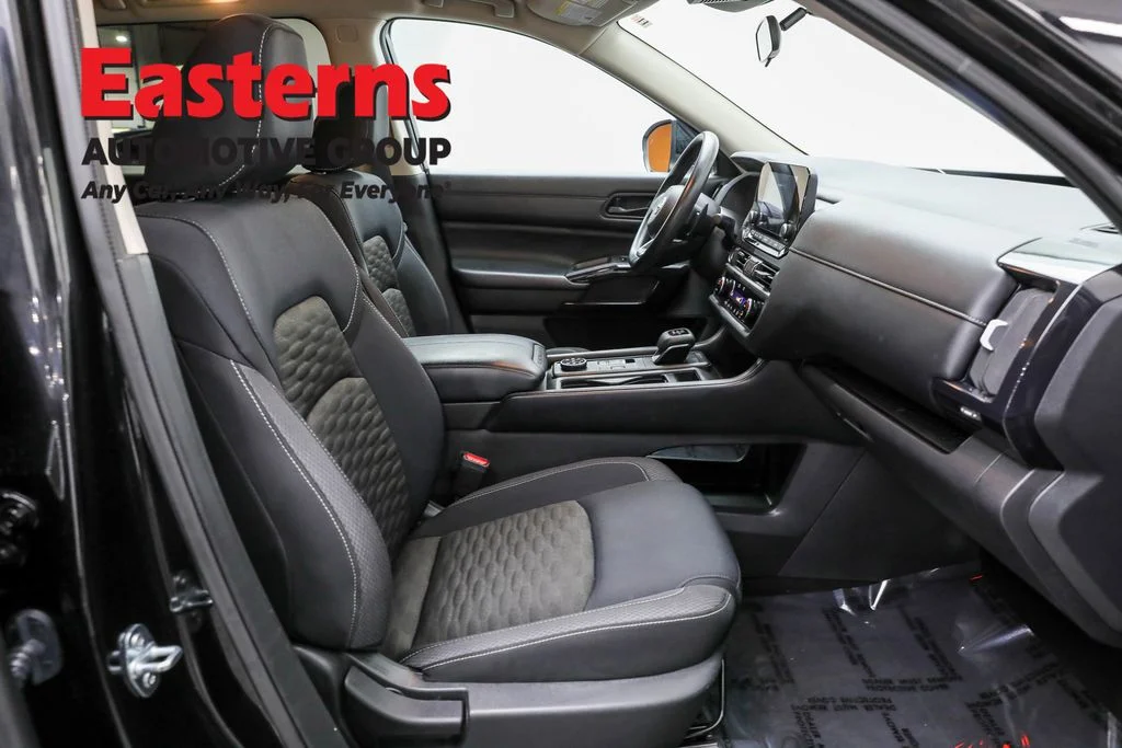 Used 2024 Black Nissan S image 23