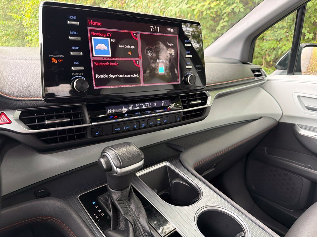 Used 2021 Pearl Toyota XSE image 27
