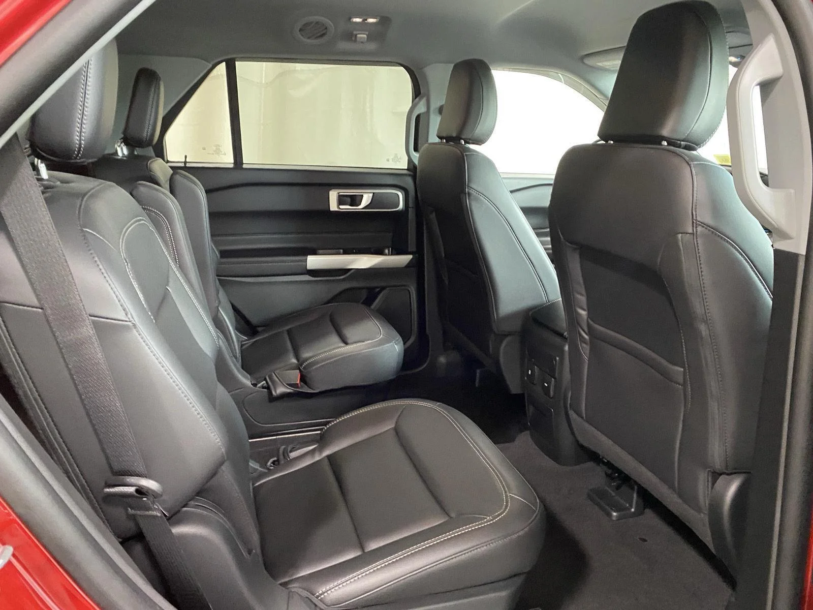 Used 2023 Rapid Red Metallic Tinted Clearcoat Ford XLT image 14