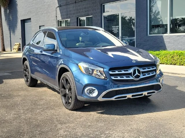 Used 2020 Blue Mercedes-Benz GLA 250 image 3