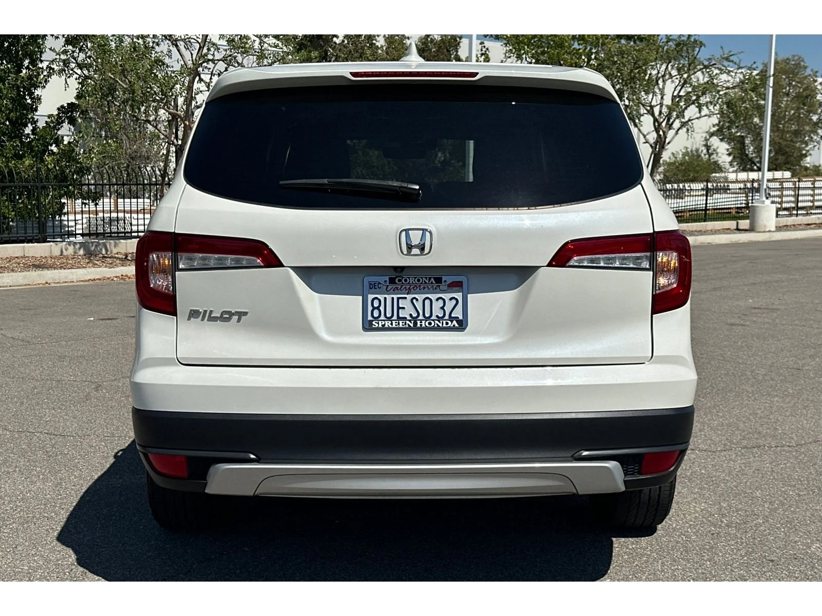 Used 2019 White Diamond Pearl Honda EX-L w/Navi & RES image 4