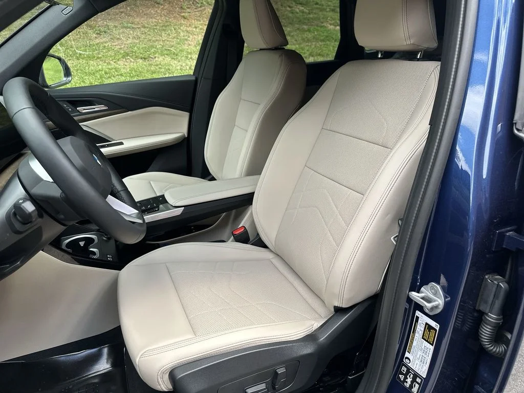 Used 2025 Blue BMW xDrive28i image 14