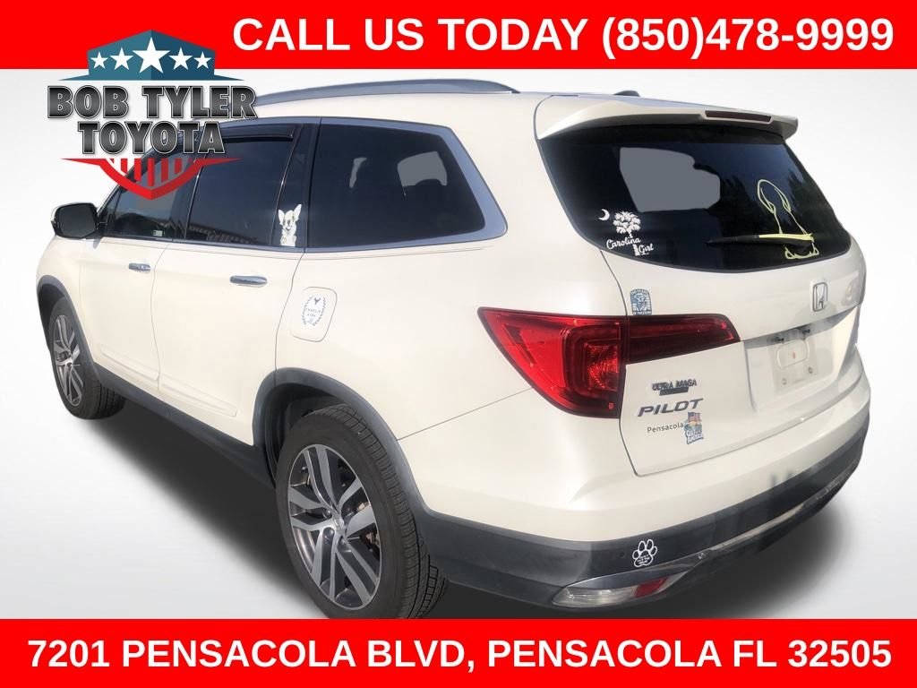 Used 2017 White Honda Touring image 1