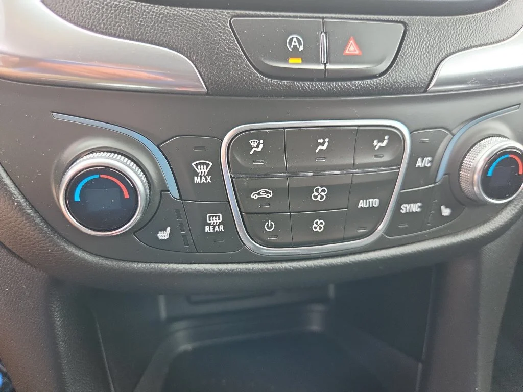 2022 Chevrolet Equinox LT - Photo 24