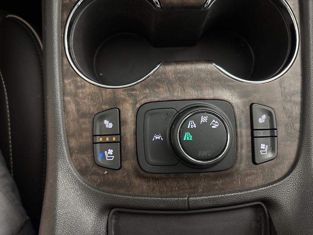Used 2023 Hunter Green GMC Denali image 15