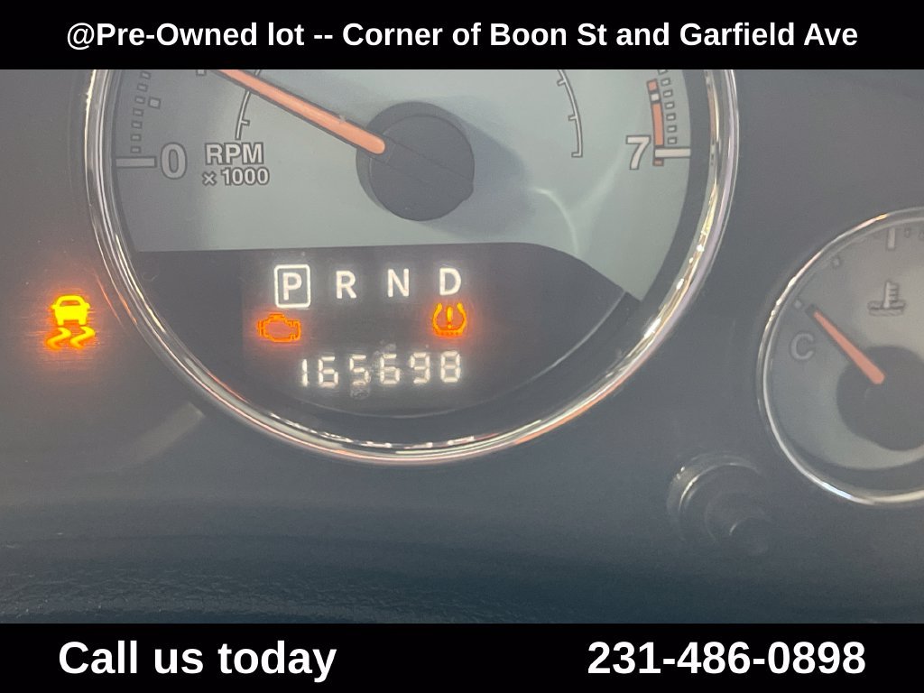 Used 2012 Silver Jeep Sahara image 19
