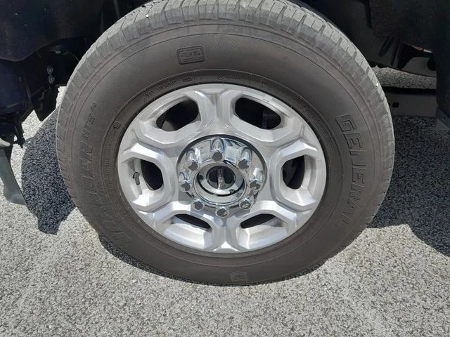 Used 2026 Gray Metallic Ford XLT image 9
