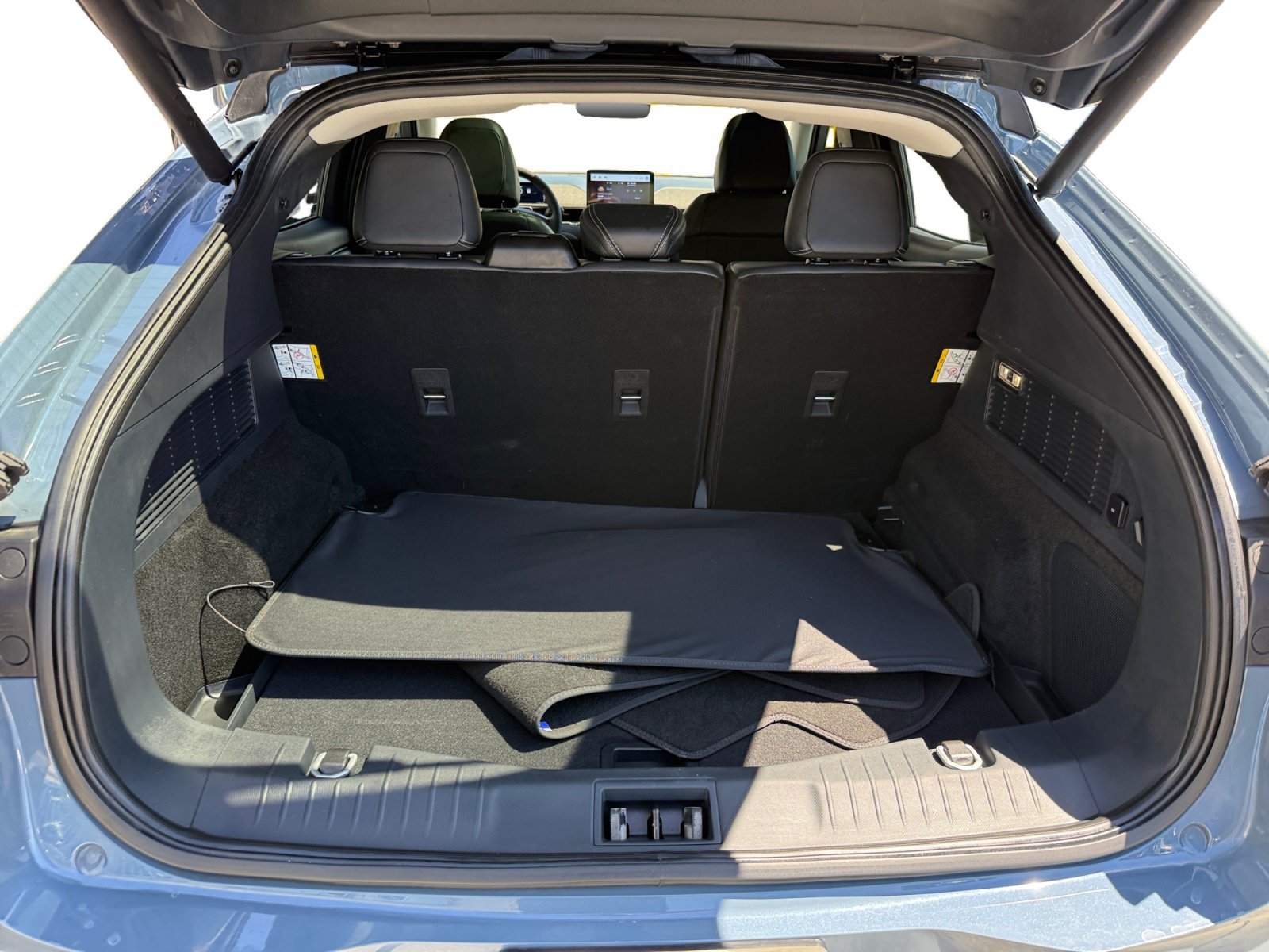 Used 2023 Vapor Blue Ford Premium image 17
