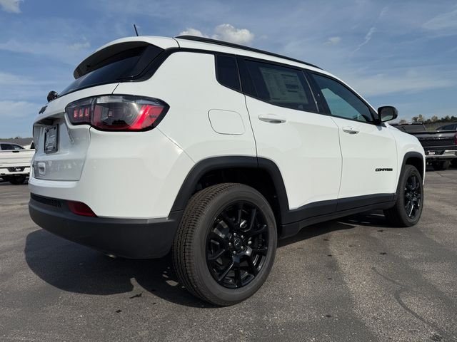 2026 Jeep Compass Latitude photo 4