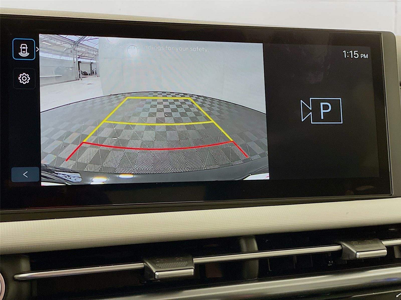 Used 2025 Phantom Black Hyundai SEL image 17