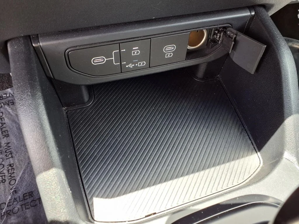 2025 Kia K4 LXS - Photo 9