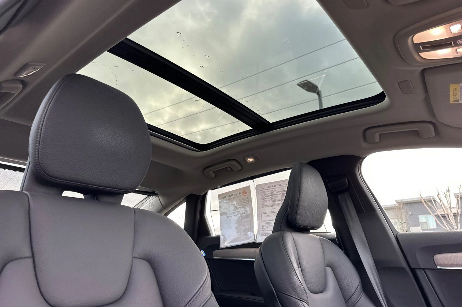 2025 Volvo S90 Plus - Photo 17