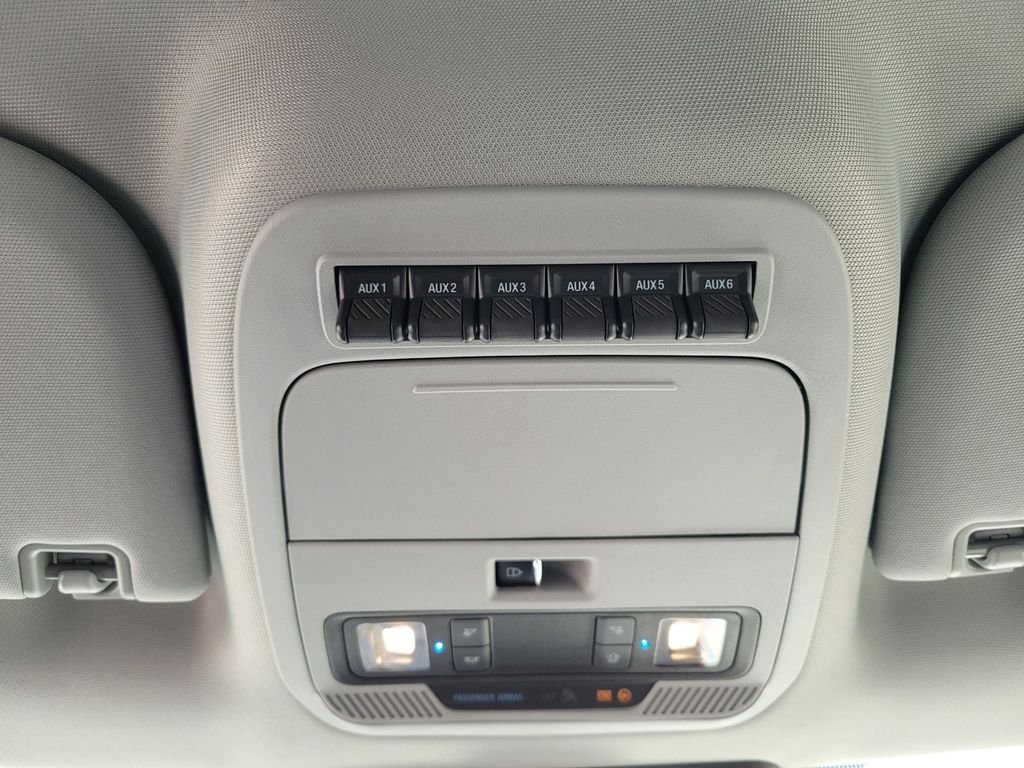 Used 2023 White Ford XL image 17