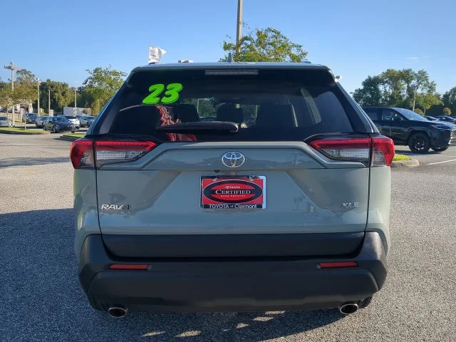 Certified Used 2023  Toyota XLE Premium image 5
