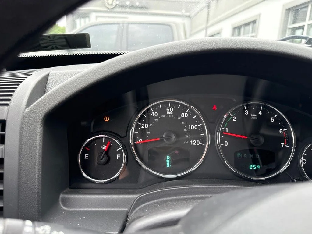 Used 2011 Green Jeep Limited image 20