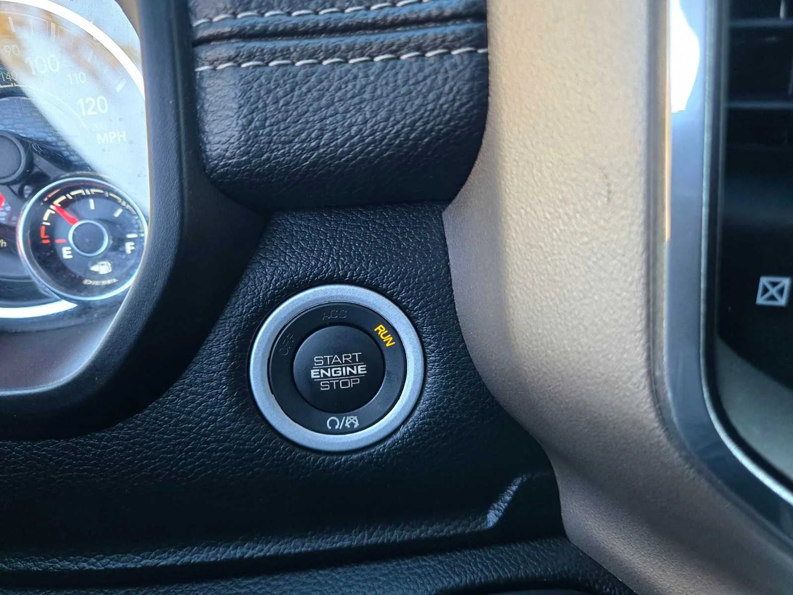 2022 RAM Ram 1500 Pickup Laramie - Photo 19