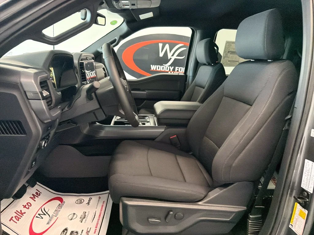 New 2026 Carbonized Gray Metallic Ford XLT image 11
