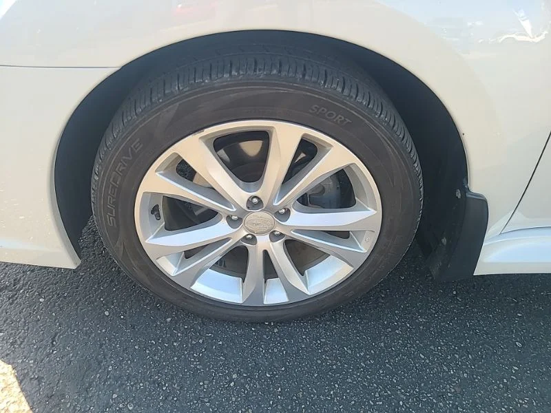 Used 2014 White Subaru 2.5i image 10