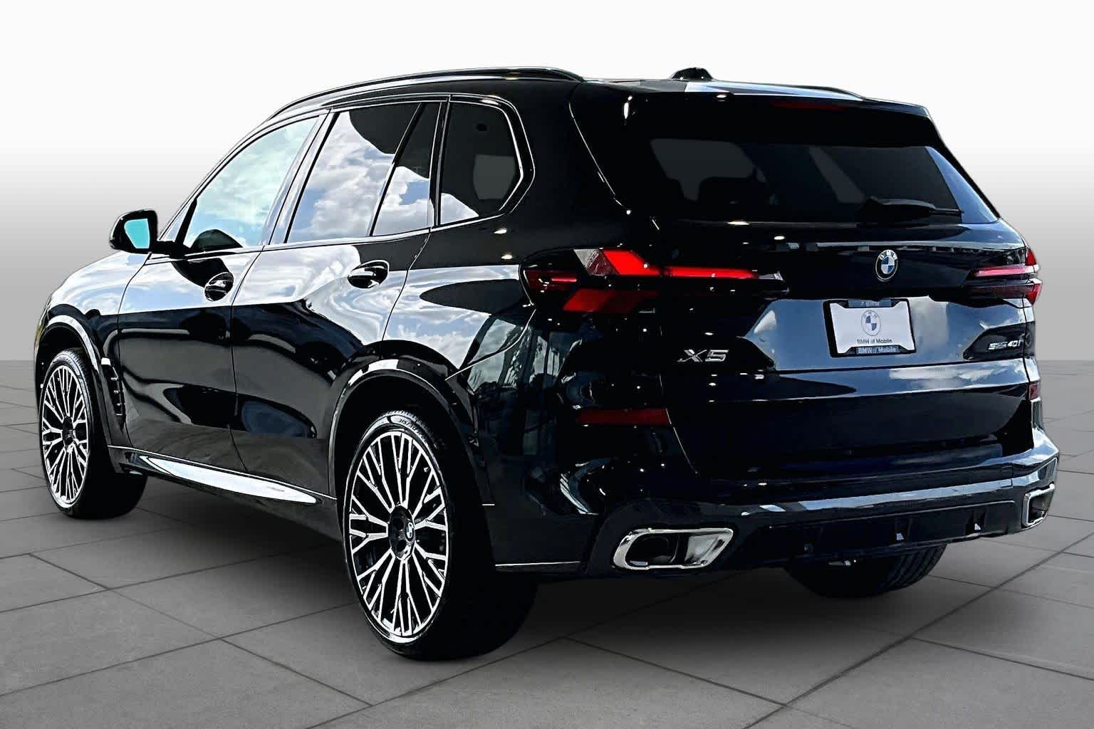 New 2026 Black Sapphire Metallic BMW sDrive40i image 12