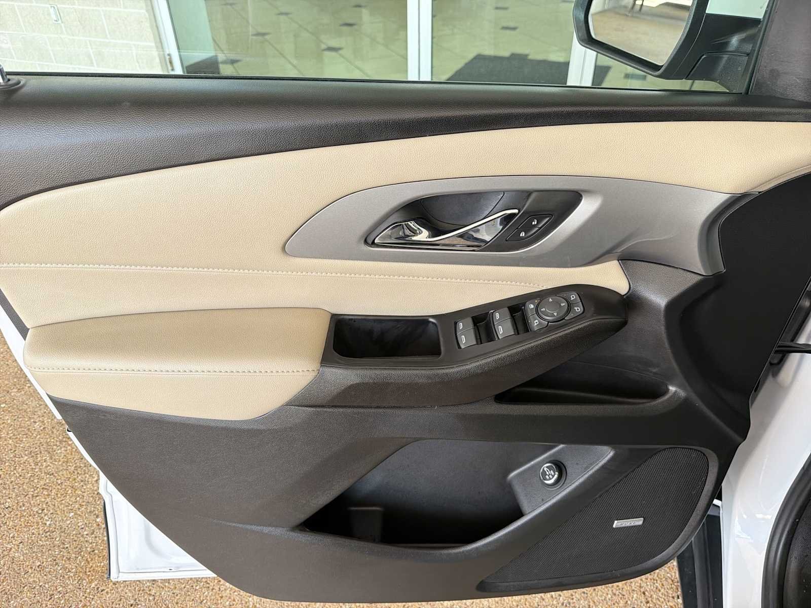 2023 Chevrolet Traverse 3LT - Photo 23