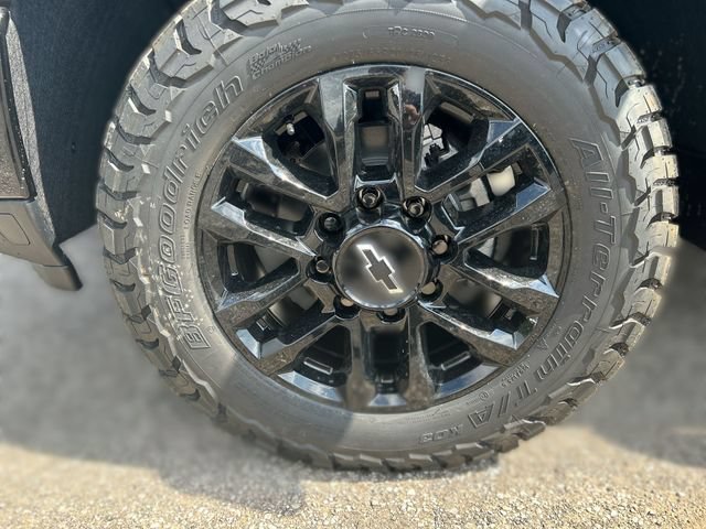 New 2026 Black Chevrolet LT image 11
