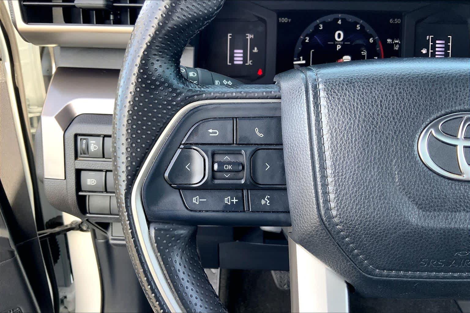 Used 2025 Ice Cap Toyota SR5 image 23