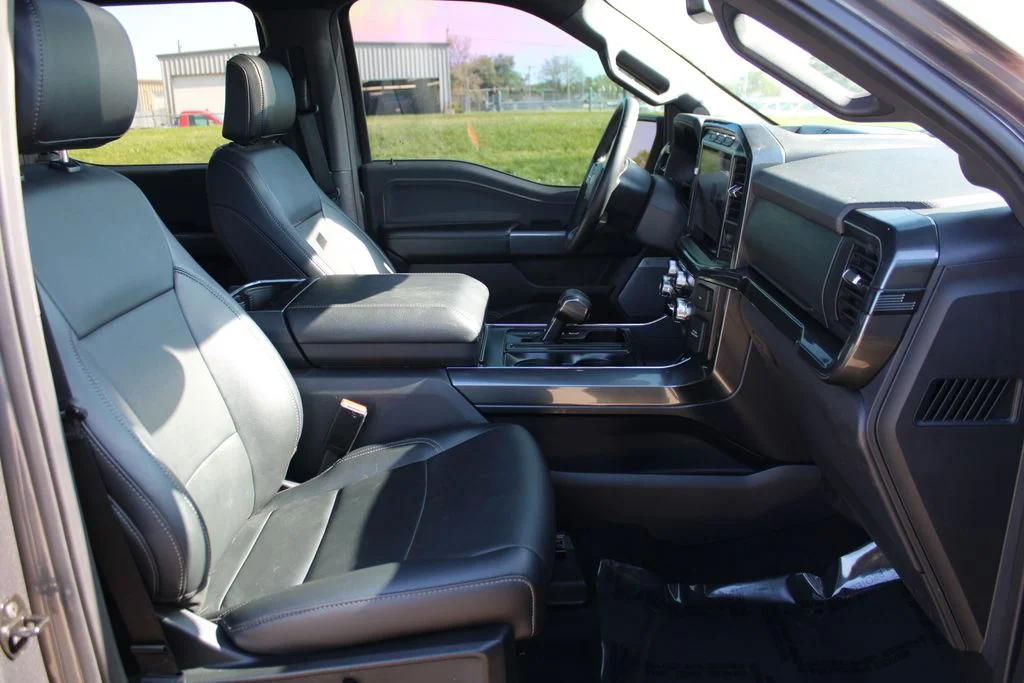 Used 2023 Gray Ford XLT image 9