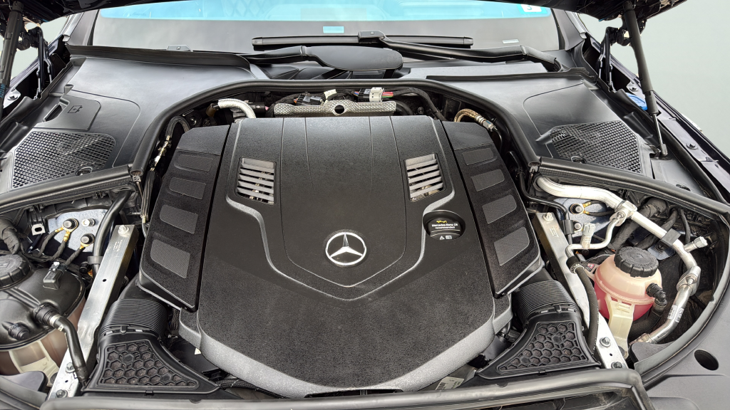Used 2024 Blue Mercedes-Benz S 580 image 23