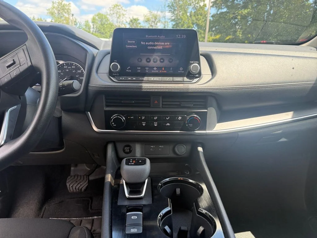 Used 2024 Glacier White Nissan S image 16