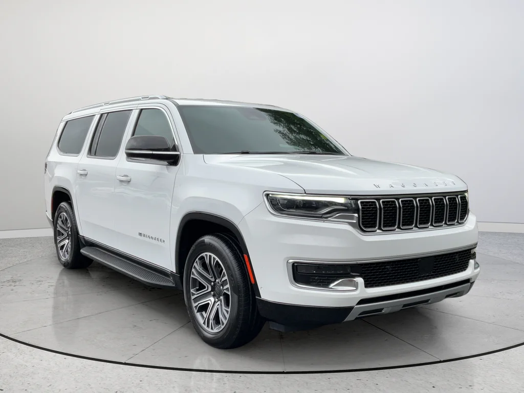 2023 Jeep Wagoneer L Series II's photo