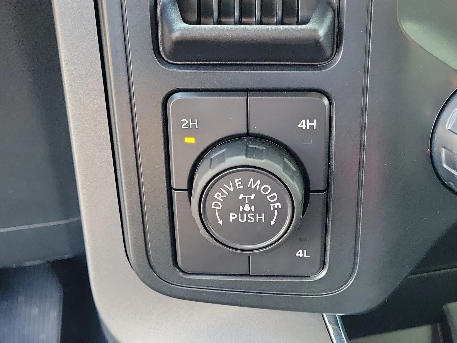Certified Used 2025 Blue Ford XLT image 27