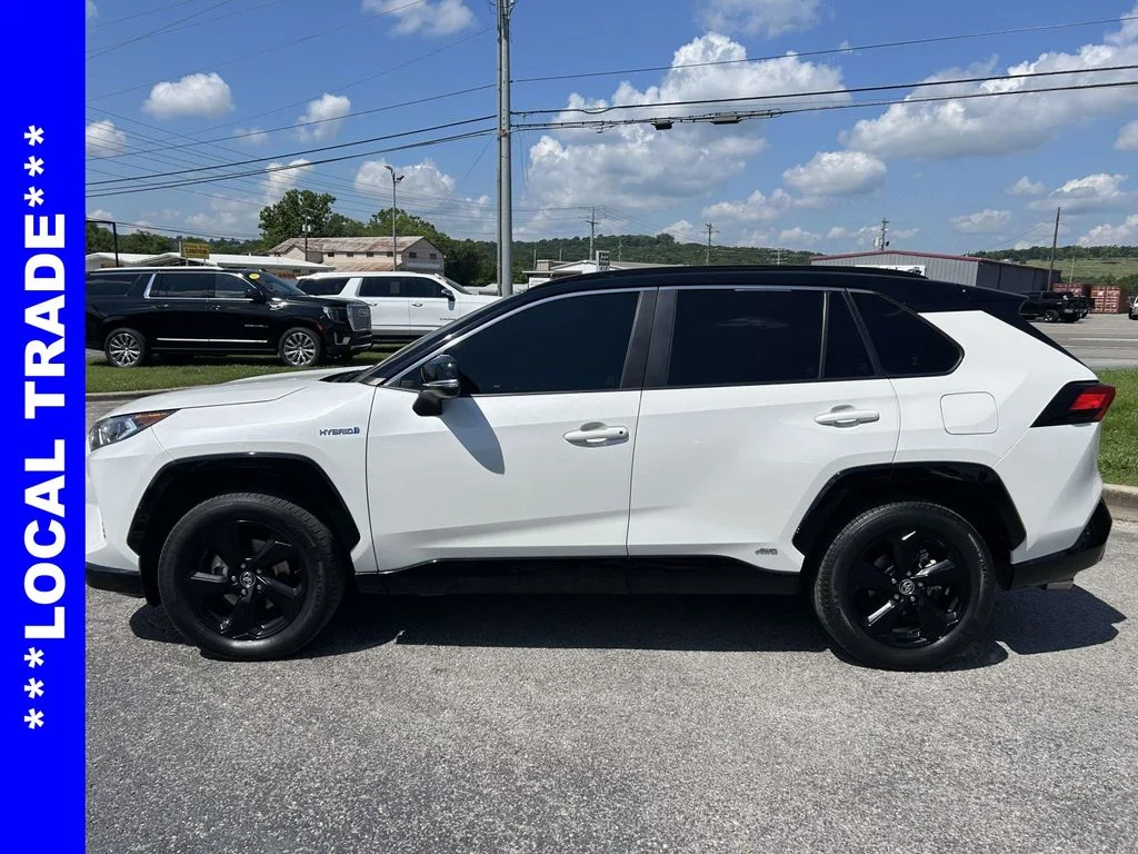 Used 2020 White Toyota XSE image 7