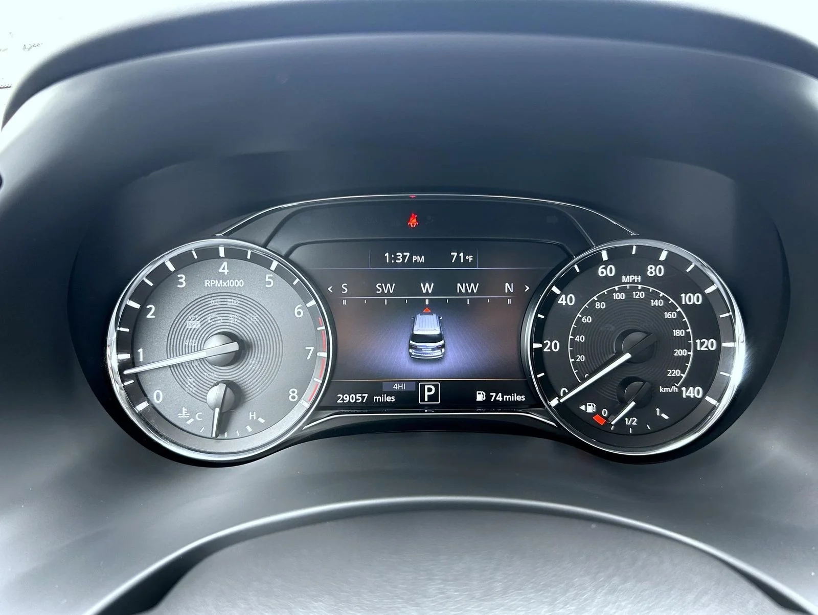 Used 2023 Gray INFINITI LUXE image 14