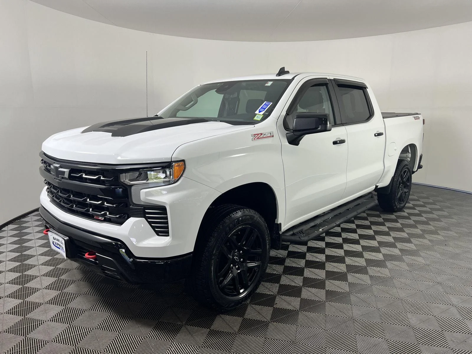 Used 2022 SUMMIT WHITE Chevrolet LT Trail Boss image 28