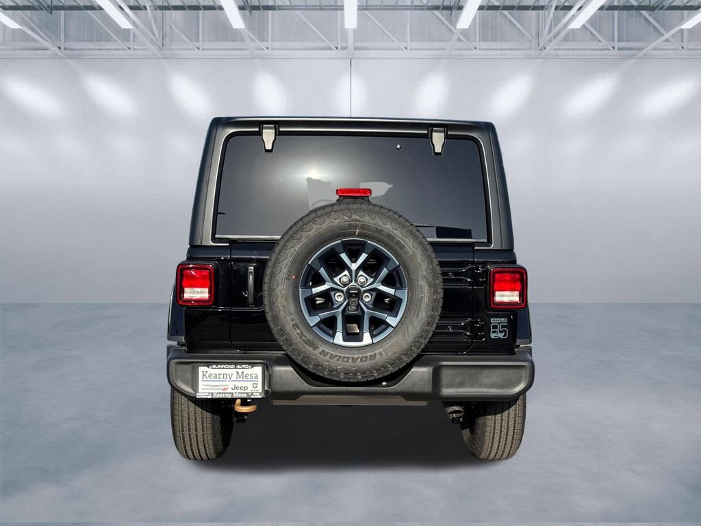 New 2026 Black Clear-Coat Exterior Paint Jeep 85th Anniversary Edition image 5