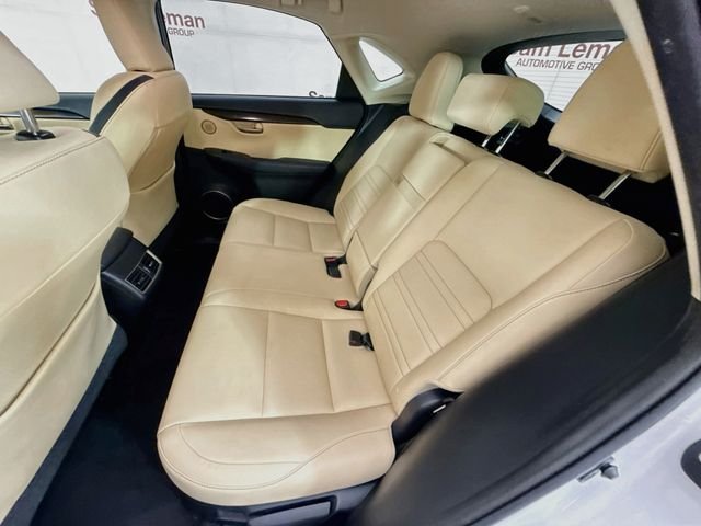 Used 2017  Lexus 200t image 23