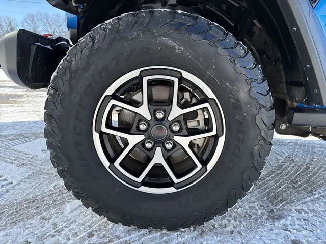 Used 2024 Blue Jeep Rubicon image 12