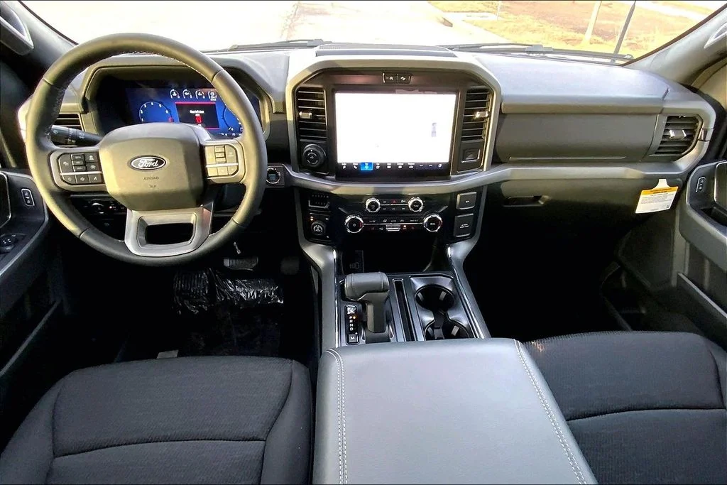 New 2026 Avalanche Ford XLT image 5