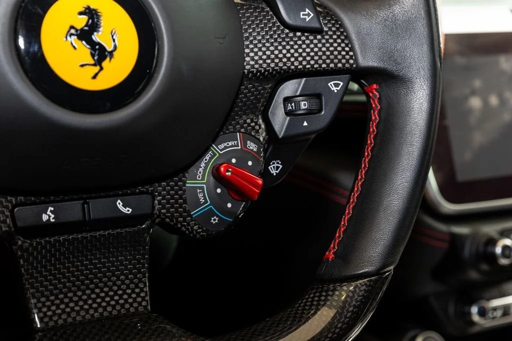 Used 2018 Nero Ferrari V12 image 35