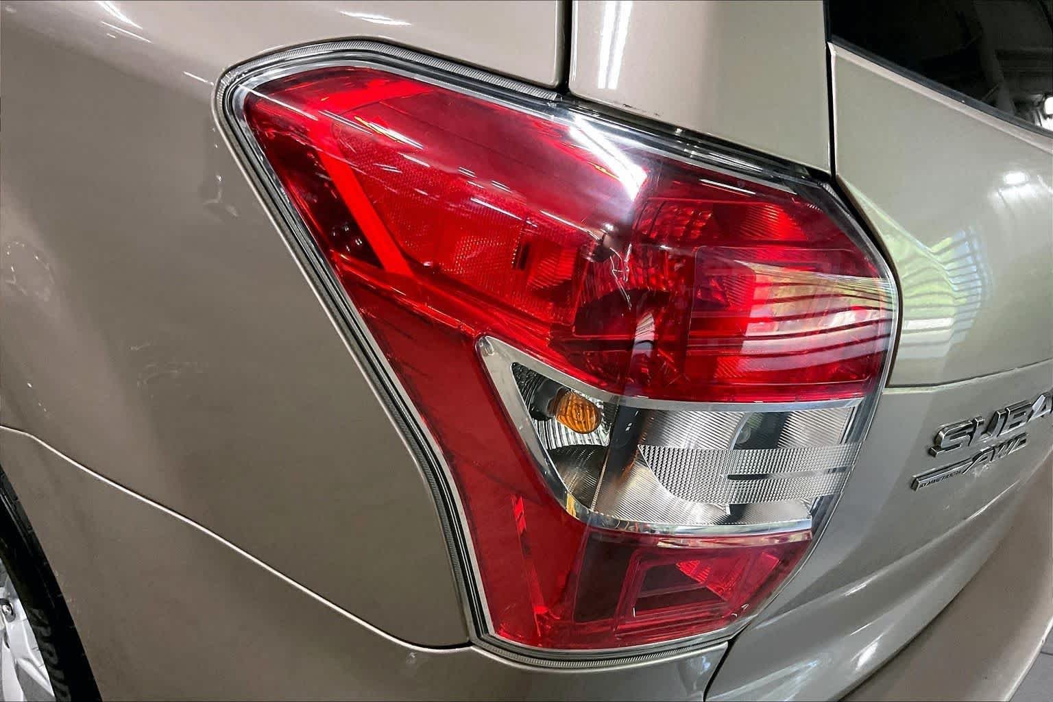 Used 2014 Burnished Bronze Metallic Subaru 2.5i Touring image 29