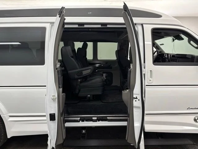 2026 GMC Savana Cargo Work Van - Photo 7