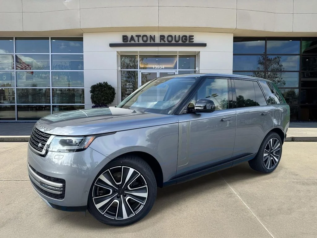 2026 Land Rover Range Rover 3.0 PHEV SE SWB's photo