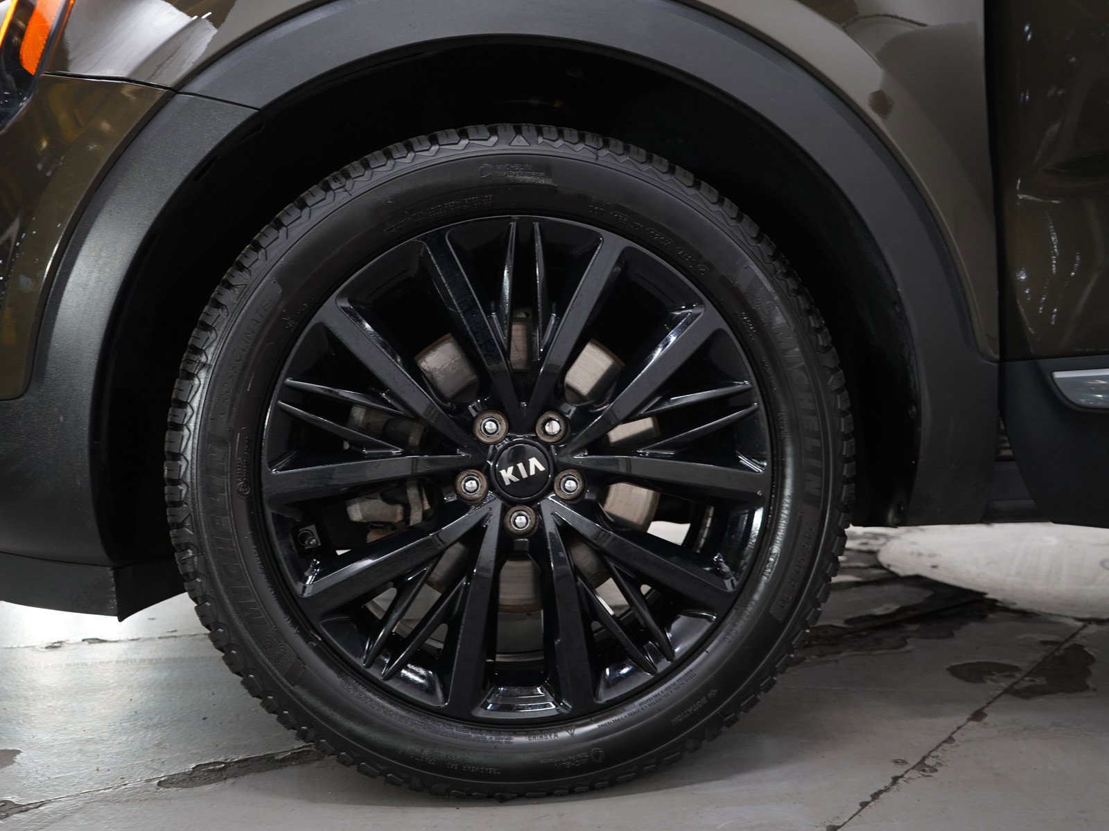 Used 2020 Dark Moss Kia SX AWD image 36