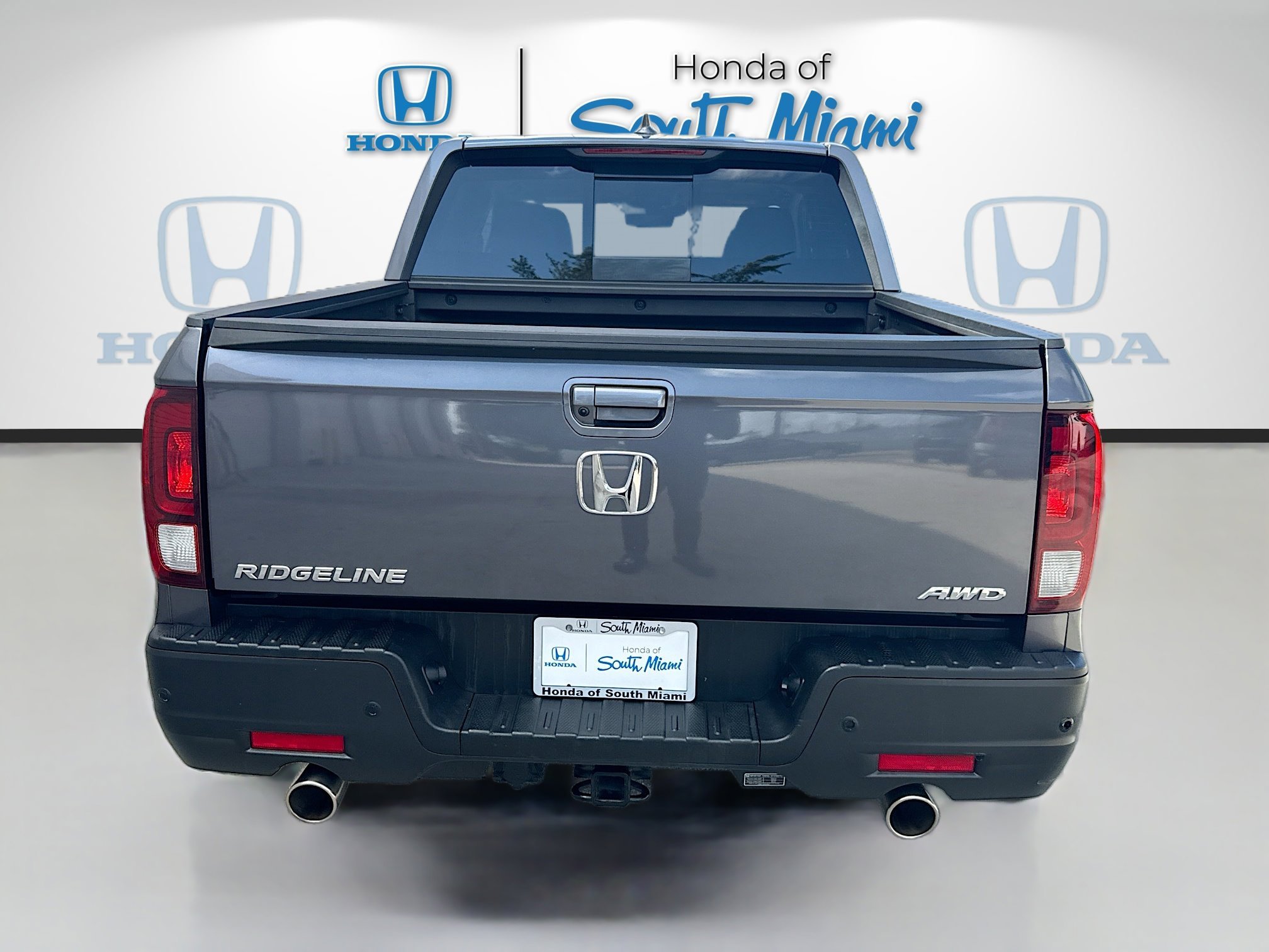 Certified Used 2023 Sonic Gray Pearl Honda RTL-E image 6