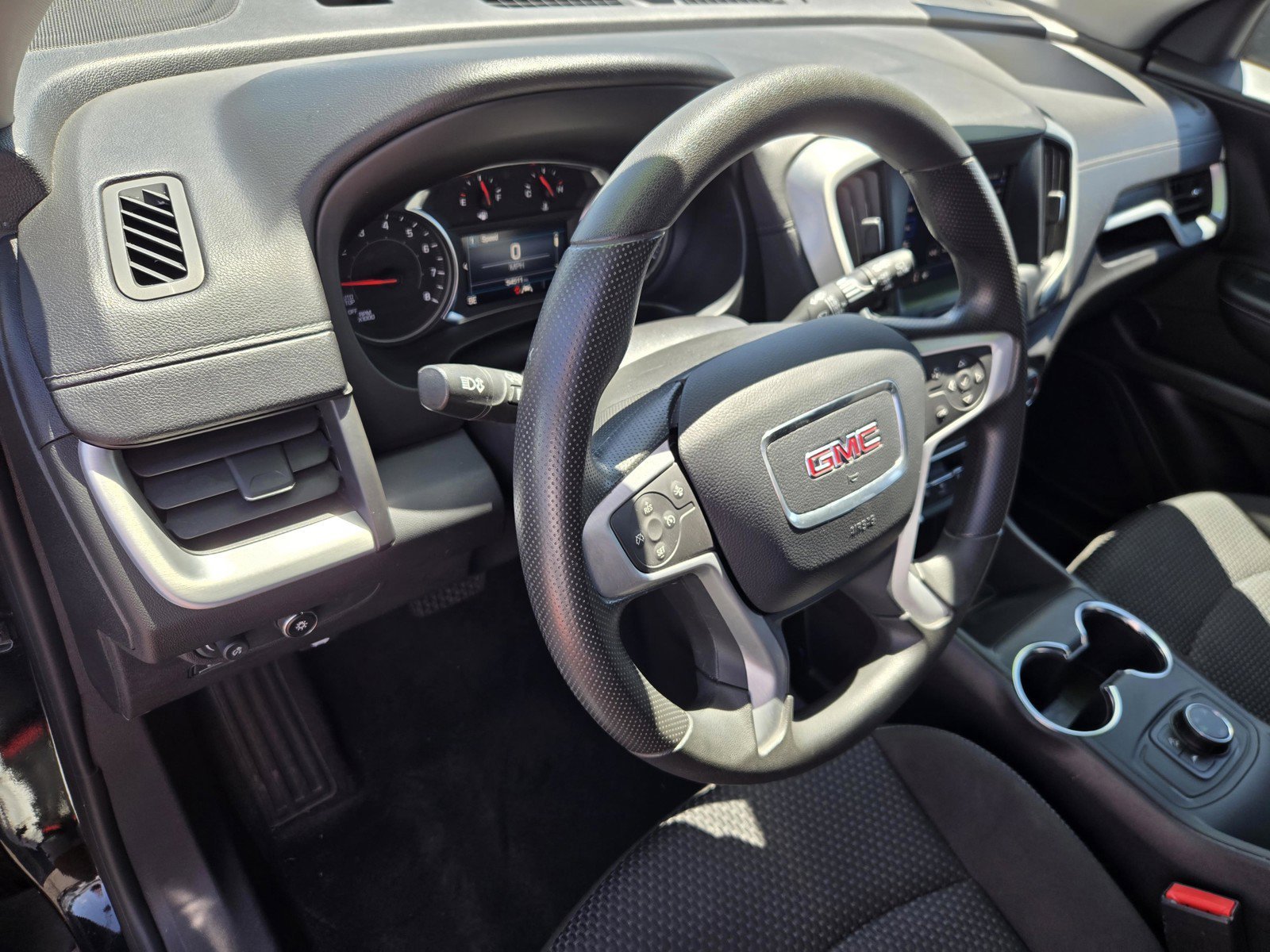 Used 2024 Ebony Twilight Metallic GMC SLE image 19