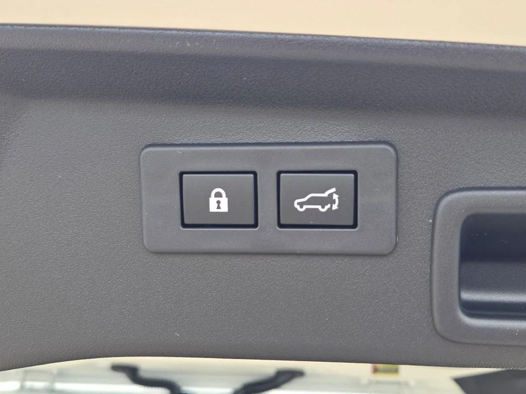 New 2026 CRYSTAL WHITE PEARL Subaru Wilderness image 17