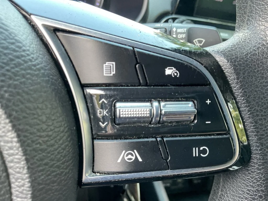 Used 2023 Gray Kia LXS image 32