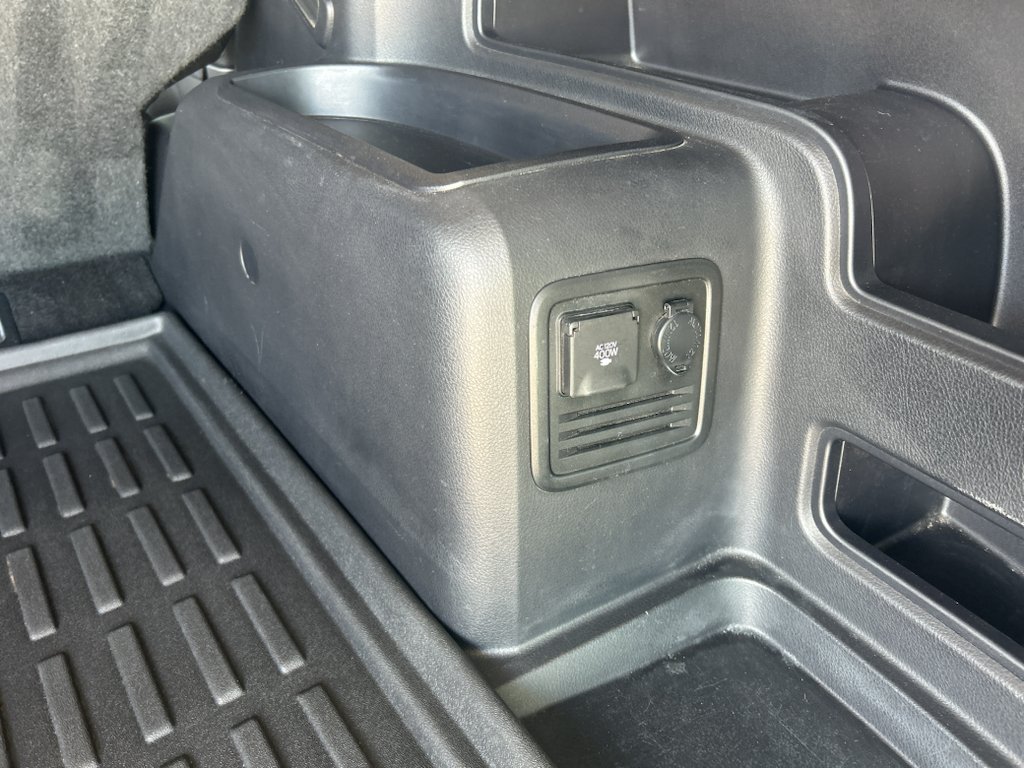Used 2015 Magnetic Gray Metallic Toyota SR5 image 9